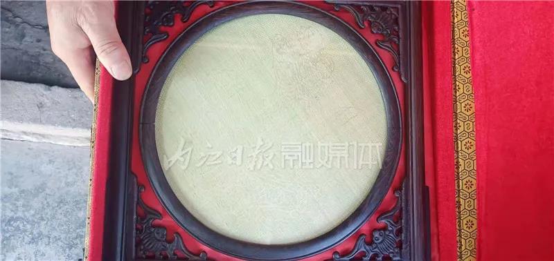 内江这位老人，编！编！编！(图5)