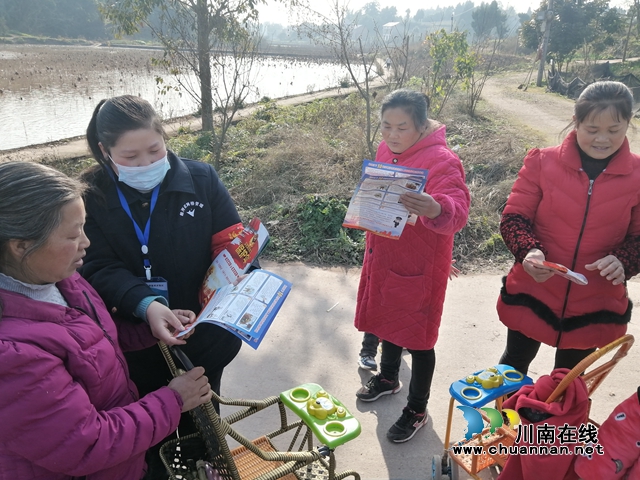 内江经开区靖民镇：“扫黑除恶”宣传入人心，创平安和谐社会(图1)