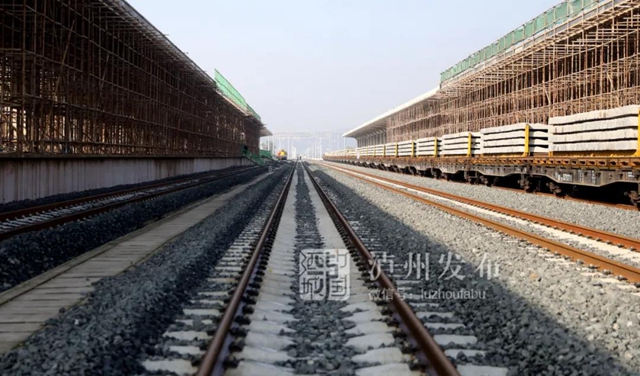中国铁路成都局董事长周荣来泸调研：确保川南城际铁路内自泸线按既定目标建设开通运营(图4)