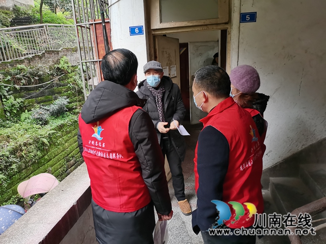 龙马潭区小市街道持续深入开展疫情防控社会宣传(图1)