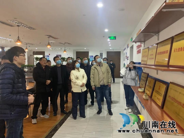 江津区科技局到泸州溪谷新经济产业孵化器考察交流(图2)