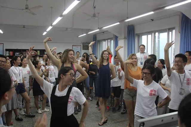 泸县二中校长张连奇:一个“不成熟”的校长(图3) 泸县二中校长张连奇:一个“不成熟”的校长(图3)