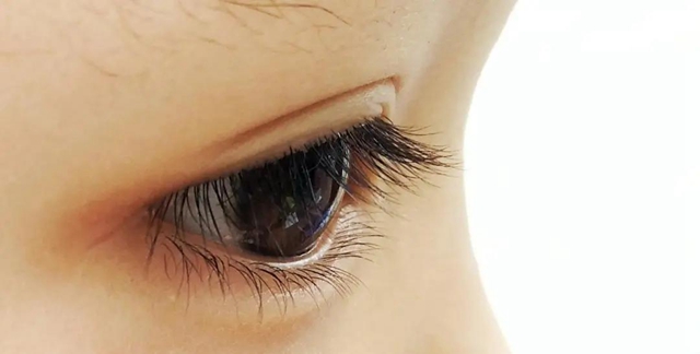 【关注】8岁男童被木棍戳到眼睛？险些……(图5)