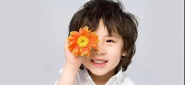 【关注】8岁男童被木棍戳到眼睛？险些……(图4)