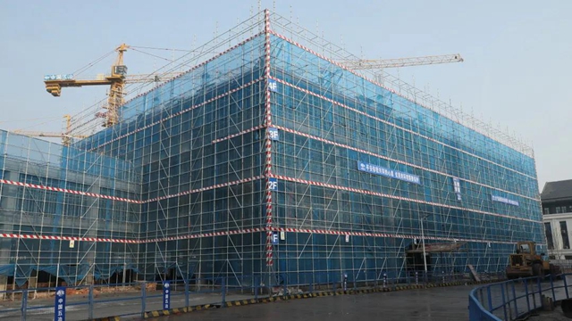 西华大学宜宾校区（二期）首栋建筑封顶(图3)