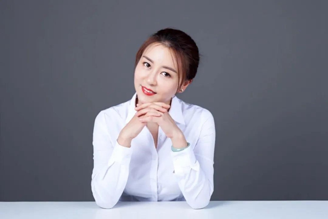 业绩就是尊严 | 佳乐世纪城——许敏荣膺2020年泸州楼盘销售冠军！(图2)