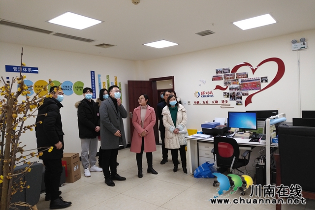 省文明办、省志愿服务基金会到龙马潭区红星街道天立社区开展“暖冬行·爱传递”主题志愿服务活动(图2) 省文明办、省志愿服务基金会到龙马潭区红星街道天立社区开展“暖冬行·爱传递”主题志愿服务活动(图2)