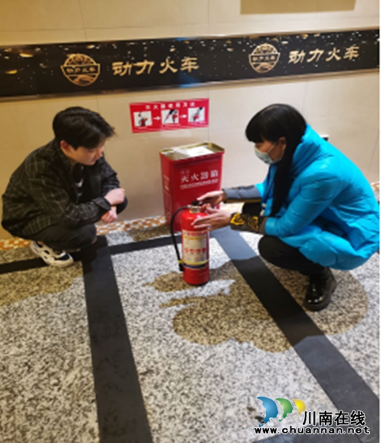 龙马潭区红星街道开展文化场所疫情防控和安全检查(图1) 龙马潭区红星街道开展文化场所疫情防控和安全检查(图1)