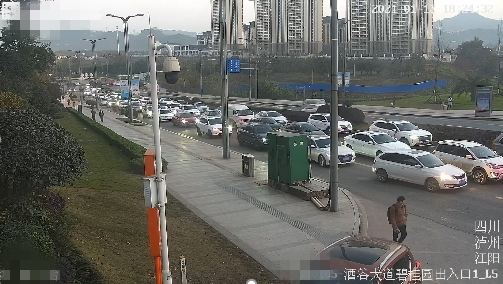 泸州酒谷大道公交专用道时间有调整(图2) 泸州酒谷大道公交专用道时间有调整(图2)