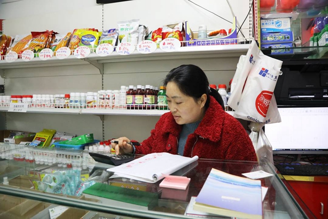 江阳:600万元农资储备保春耕供应(图2) 江阳:600万元农资储备保春耕供应(图2)