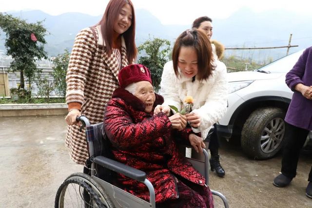 兴文99岁老人取消生日宴获全网点赞!只因……(图10) 兴文99岁老人取消生日宴获全网点赞!只因……(图10)