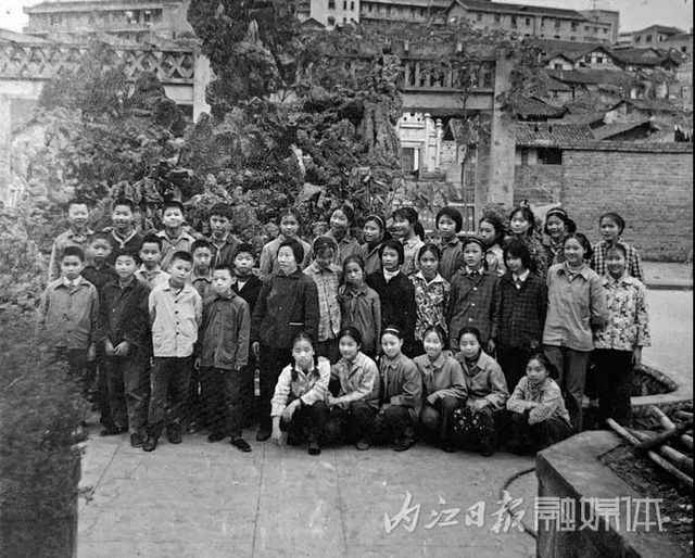 震撼！64张绝版老照片曝光，这是“60后”内江人的回忆(图43)