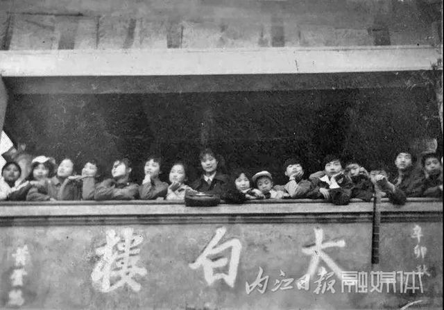 震撼！64张绝版老照片曝光，这是“60后”内江人的回忆(图42)