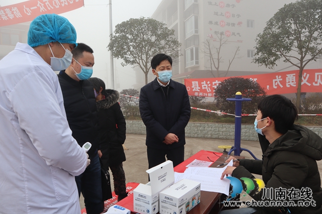 朱大清到泸县云龙镇督导村委换届选举工作(图1)