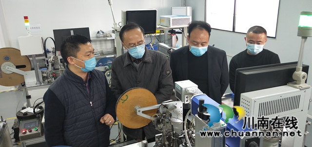 送温暖！省人社厅领导走访慰问泸县农民工及留守家人(图1)