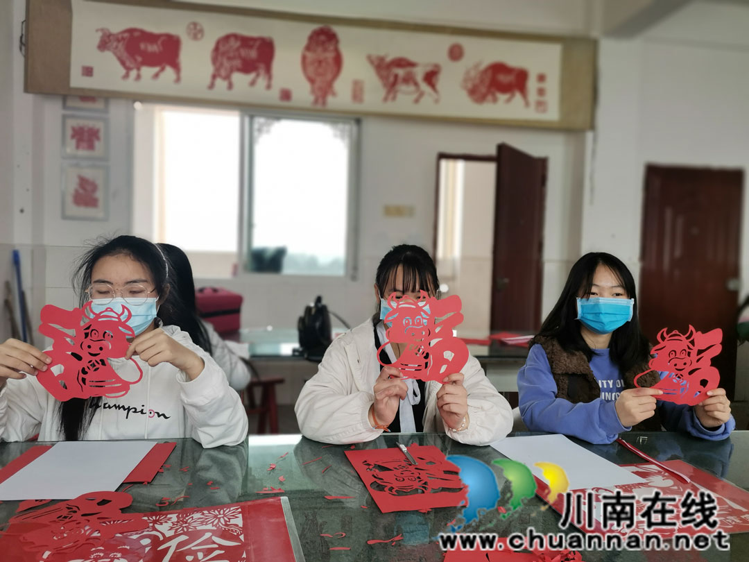 泸县留守娃：剪出春和福 温暖异乡的亲情(图1)