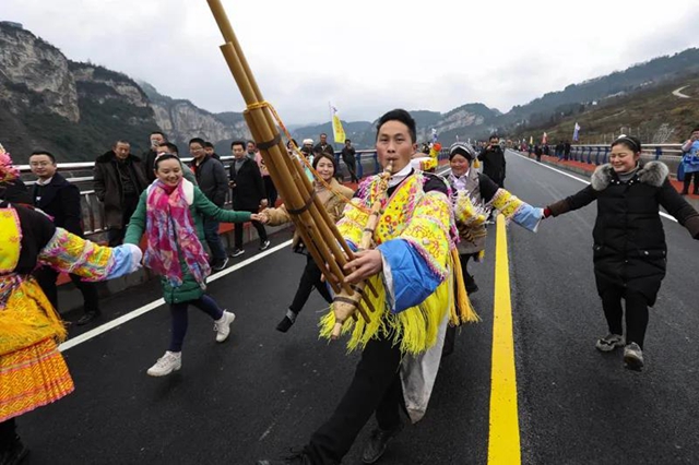 鸡鸣三省大桥通车一年，当地人生活发生了哪些变化？(图3)