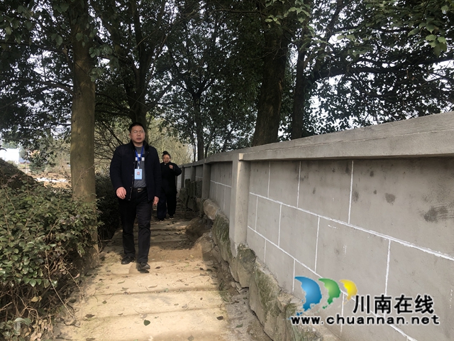 泸县百和镇开展文化场所节前安全检查(图2)