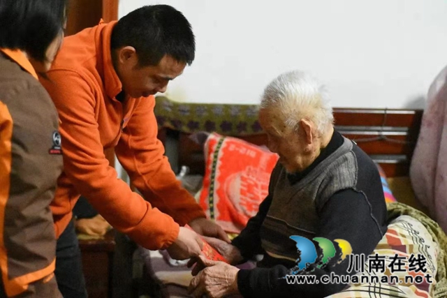 合江先滩镇：暖春走基层，乡贤人士在行动(图5)