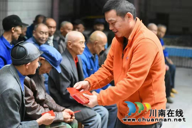 合江先滩镇：暖春走基层，乡贤人士在行动(图3)