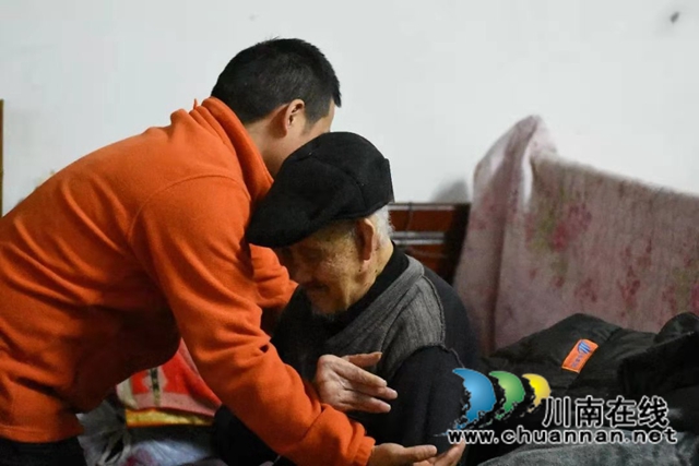 合江先滩镇：暖春走基层，乡贤人士在行动(图6)