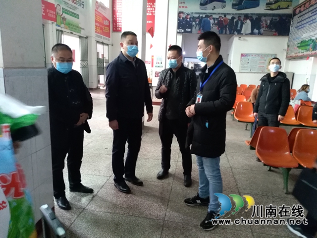 刘纲带队检查合江县春节节前安全工作(图1) 刘纲带队检查合江县春节节前安全工作(图1)