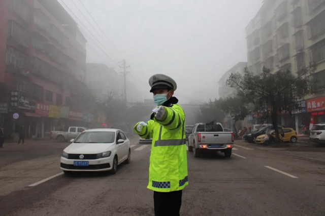 泸州交警：事故多发路段及易拥堵路段、时间、绕行建议