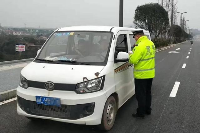 泸州交警：事故多发路段及易拥堵路段、时间、绕行建议(图2)