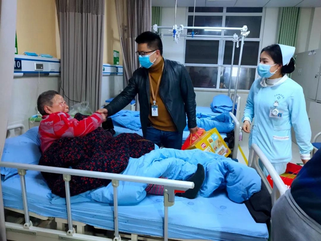 泸州福欣医院：这个除夕夜，因为有您更温暖！(图2)