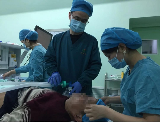 【致敬】春节“不打烊”的医院，他们用坚守向生命致敬！(图19)