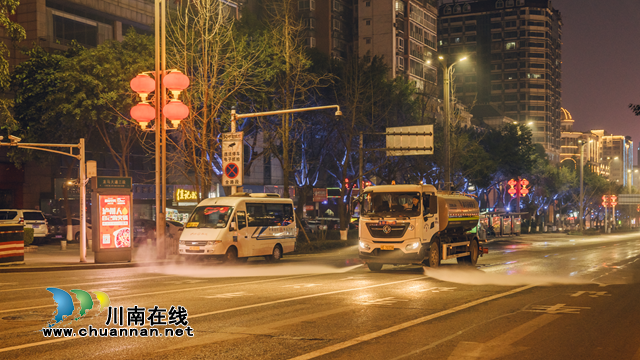 洁净龙马，扮靓城市！龙马环卫春节不打烊！(图1)