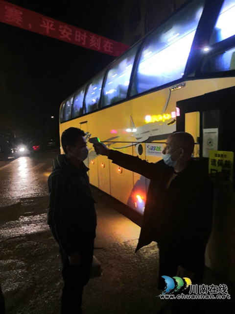 泸县：三个点对点服务农民工返岗出行(图6)