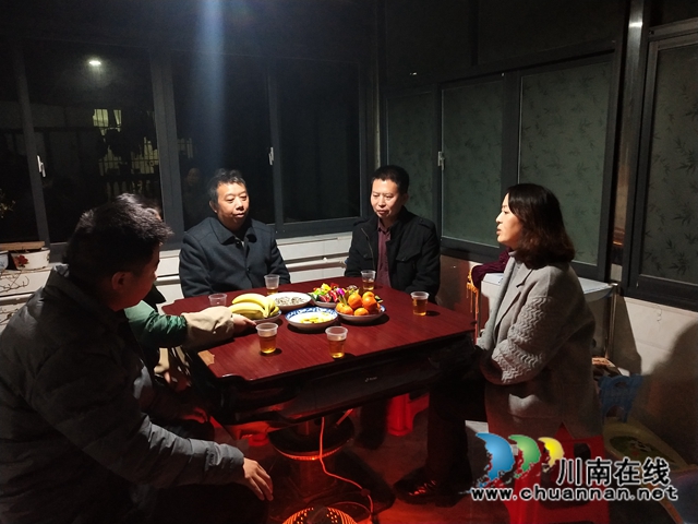 贵州三穗县民政局开展2021年春节期间慰问驻村干部及家属活动(图2)