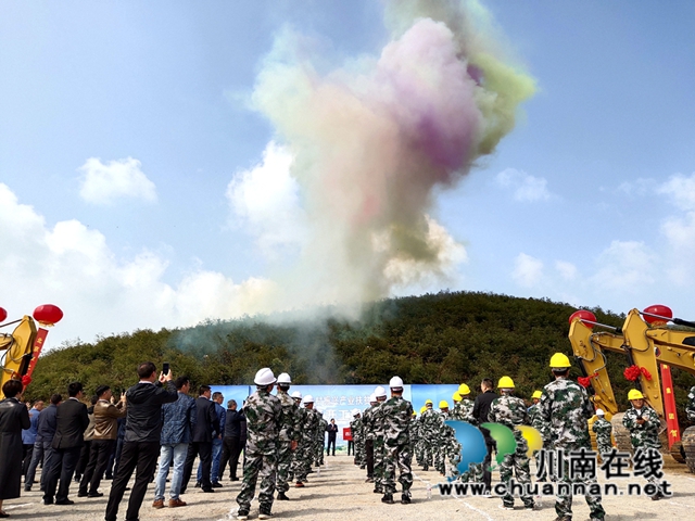 泸州脱贫攻坚系列纪实报道（二）：既大抓扶贫，更重抓开发(图1)