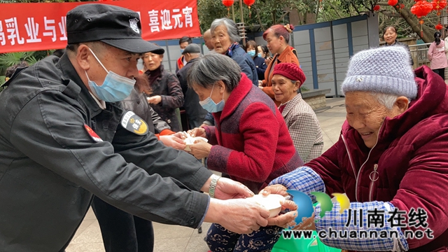 龙马潭区红星街道大驿坝社区开展“我们的节日·元宵节”亲子活动(图6) 龙马潭区红星街道大驿坝社区开展“我们的节日·元宵节”亲子活动(图6)