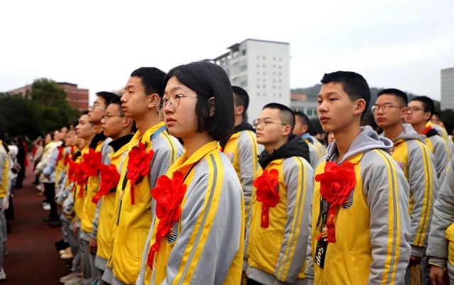 泸二外开学季，这家民营医院这样“蹭热点”好吗？(图2)
