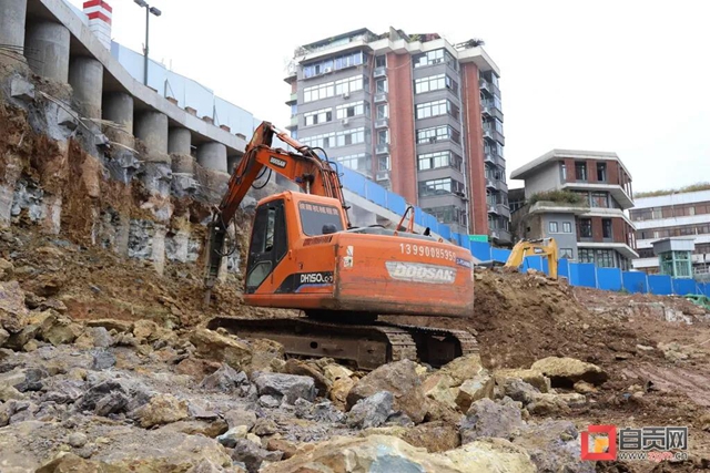 方便了！自贡今年计划新增城区公共停车位1600个(图2)