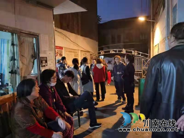 江阳区北城街道东门口社区召开社区院坝会，服务群众零距离(图3)