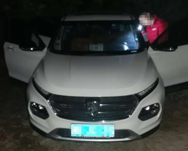泸县警方捣毁深藏乡村的流动赌场，抓获涉赌人员18人，收缴赌资近5万元(图3)