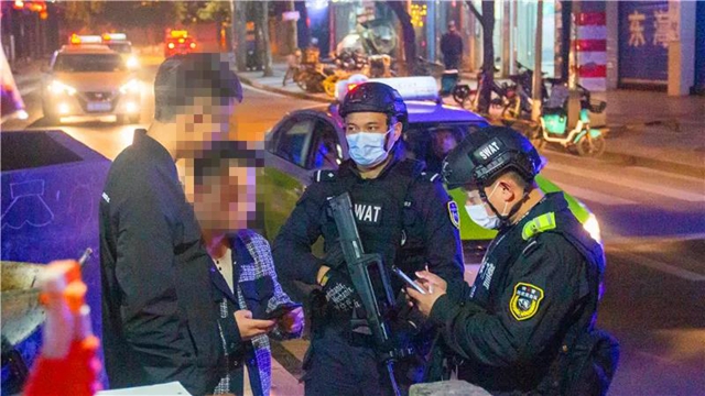 出手！内江出动1300余警力开展集中清查(图6)