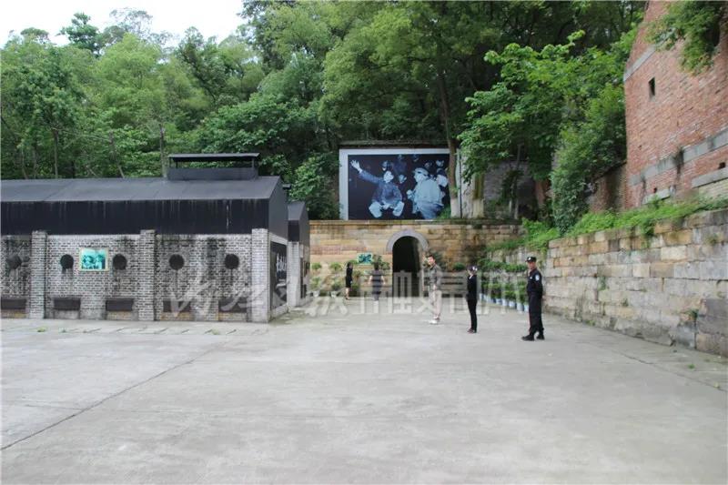 红色记忆：毛主席曾亲自视察内江这里，并留下了一张著名的照片(图2)
