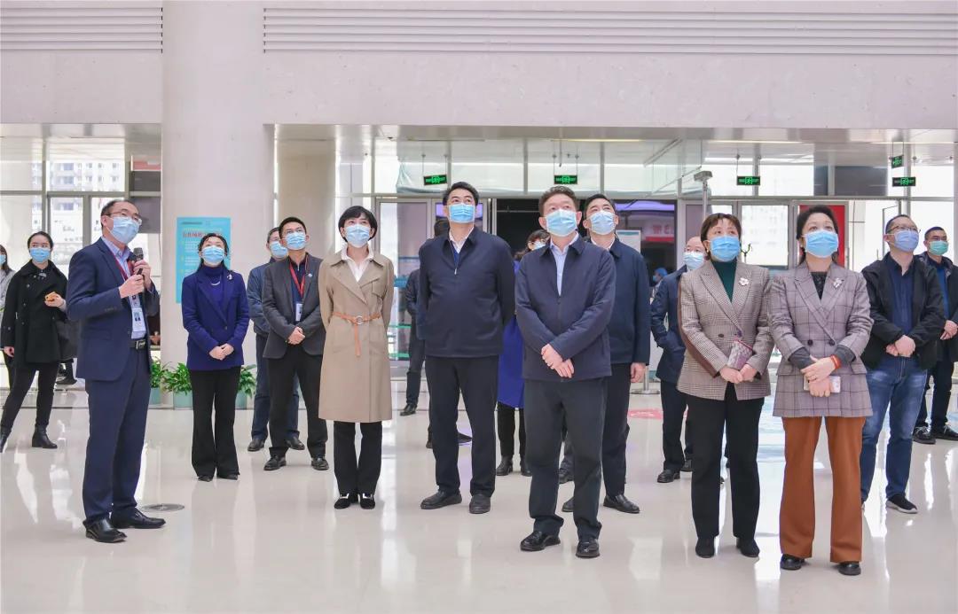 省卫健委党组书记敬静：让西南医大附院成为高质量发展的样板(图1)