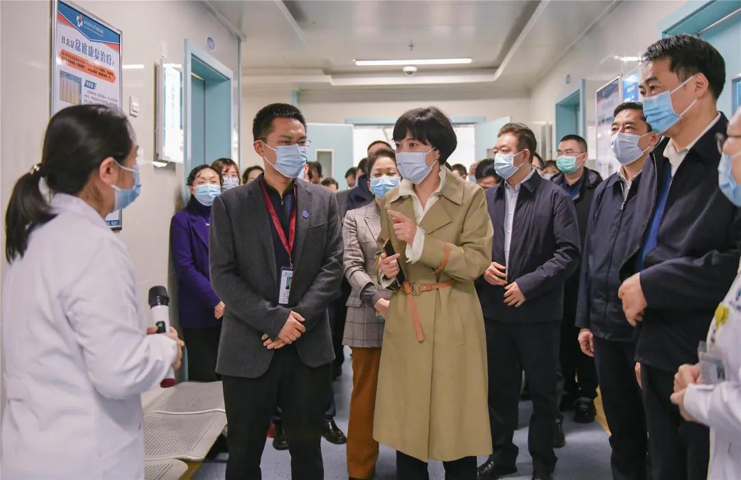 省卫健委党组书记敬静：让西南医大附院成为高质量发展的样板(图4)