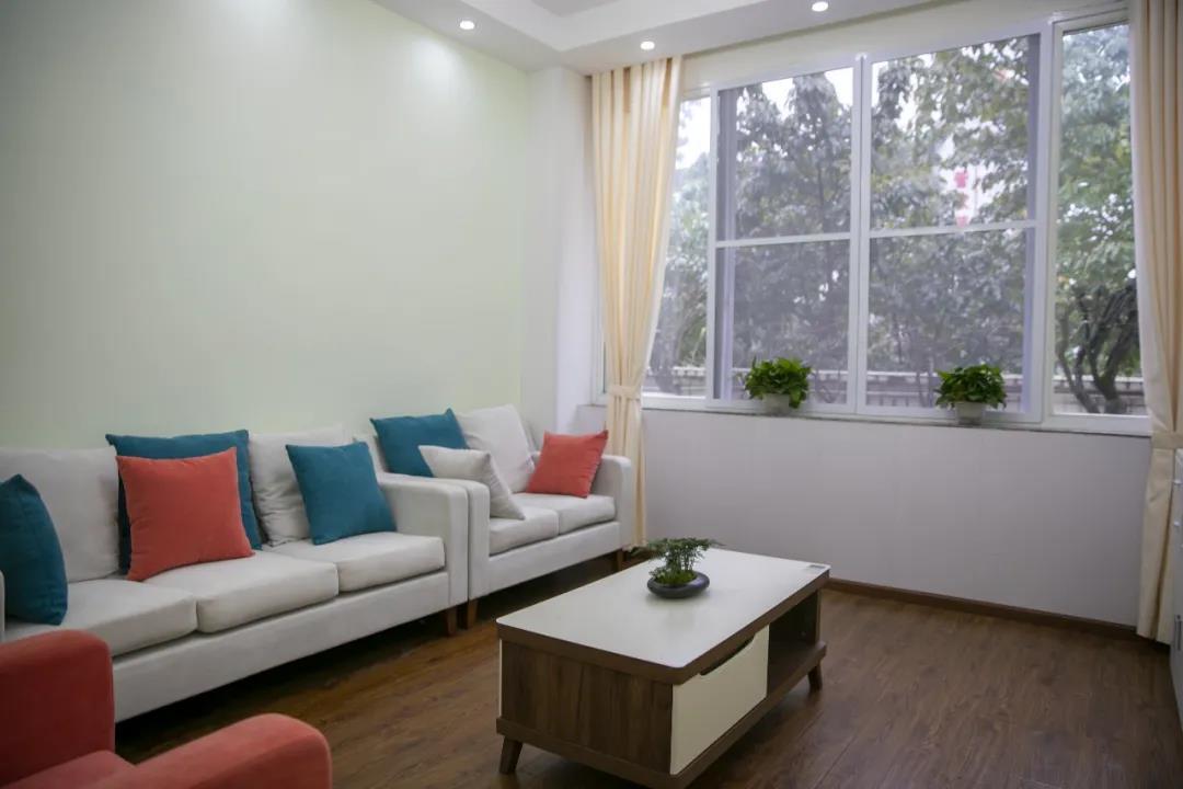 全市警营首家——泸县公安局心理健康服务中心揭牌(图11) 全市警营首家——泸县公安局心理健康服务中心揭牌(图11)