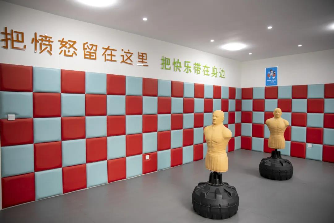 全市警营首家——泸县公安局心理健康服务中心揭牌(图13) 全市警营首家——泸县公安局心理健康服务中心揭牌(图13)