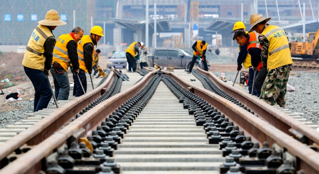 川南城际铁路通车、谋划蓉遵高铁…… 泸州今年交通发展“任务单”来啦!(图3) 川南城际铁路通车、谋划蓉遵高铁…… 泸州今年交通发展“任务单”来啦!(图3)