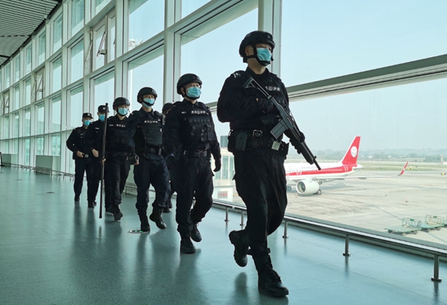 泸州机场（集团）有限责任公司深入推进扫黑除恶工作(图2)