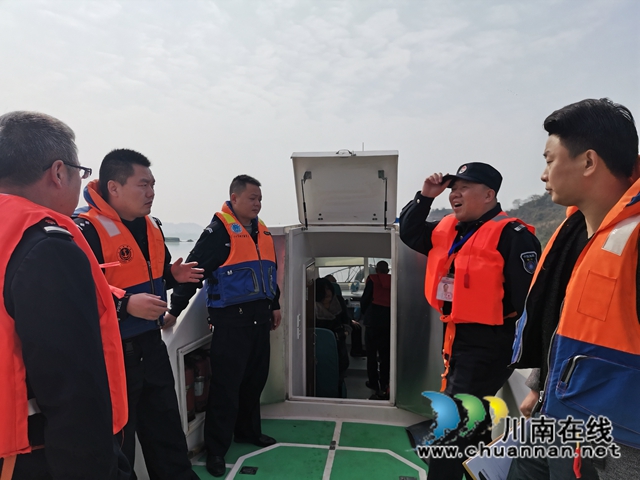 泸县开展长江流域禁渔专项整治巡查行动(图3) 泸县开展长江流域禁渔专项整治巡查行动(图3)