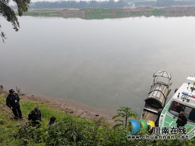 泸县开展长江流域禁渔专项整治巡查行动(图4) 泸县开展长江流域禁渔专项整治巡查行动(图4)