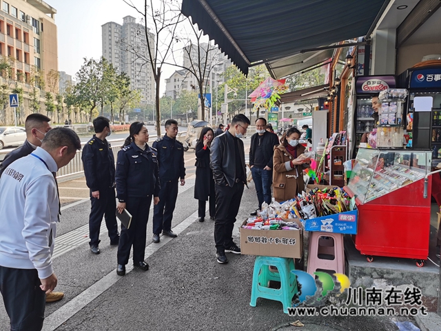 江阳区华阳街道开展校园及周边环境专项检查(图2) 江阳区华阳街道开展校园及周边环境专项检查(图2)